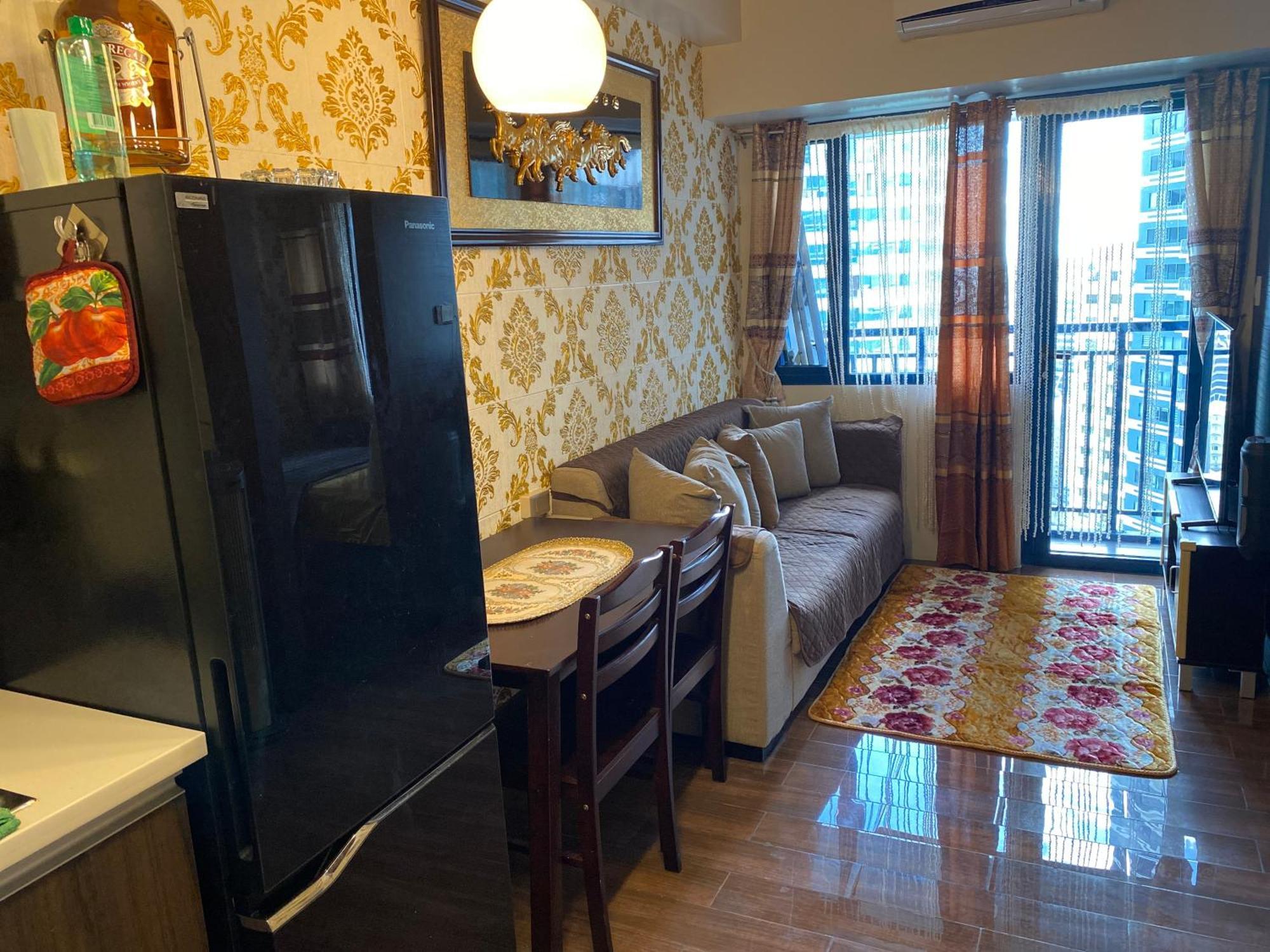 Apartment Luxury Urban Bliss-stylish 3 Bedroom 4room Makati Oasis In Air *