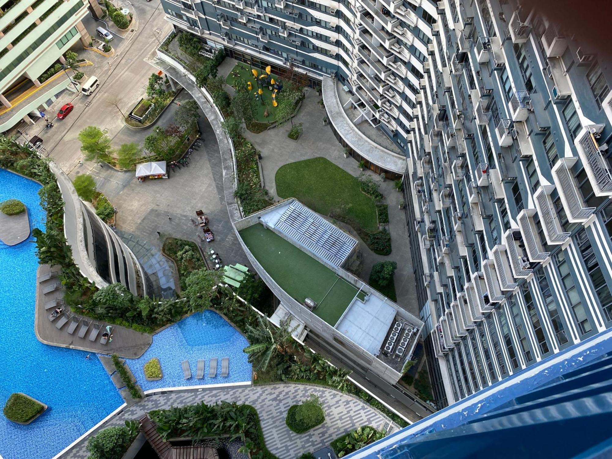 Luxury Urban Bliss-stylish 3 Bedroom 4room Makati Oasis In Air Apartment Manila